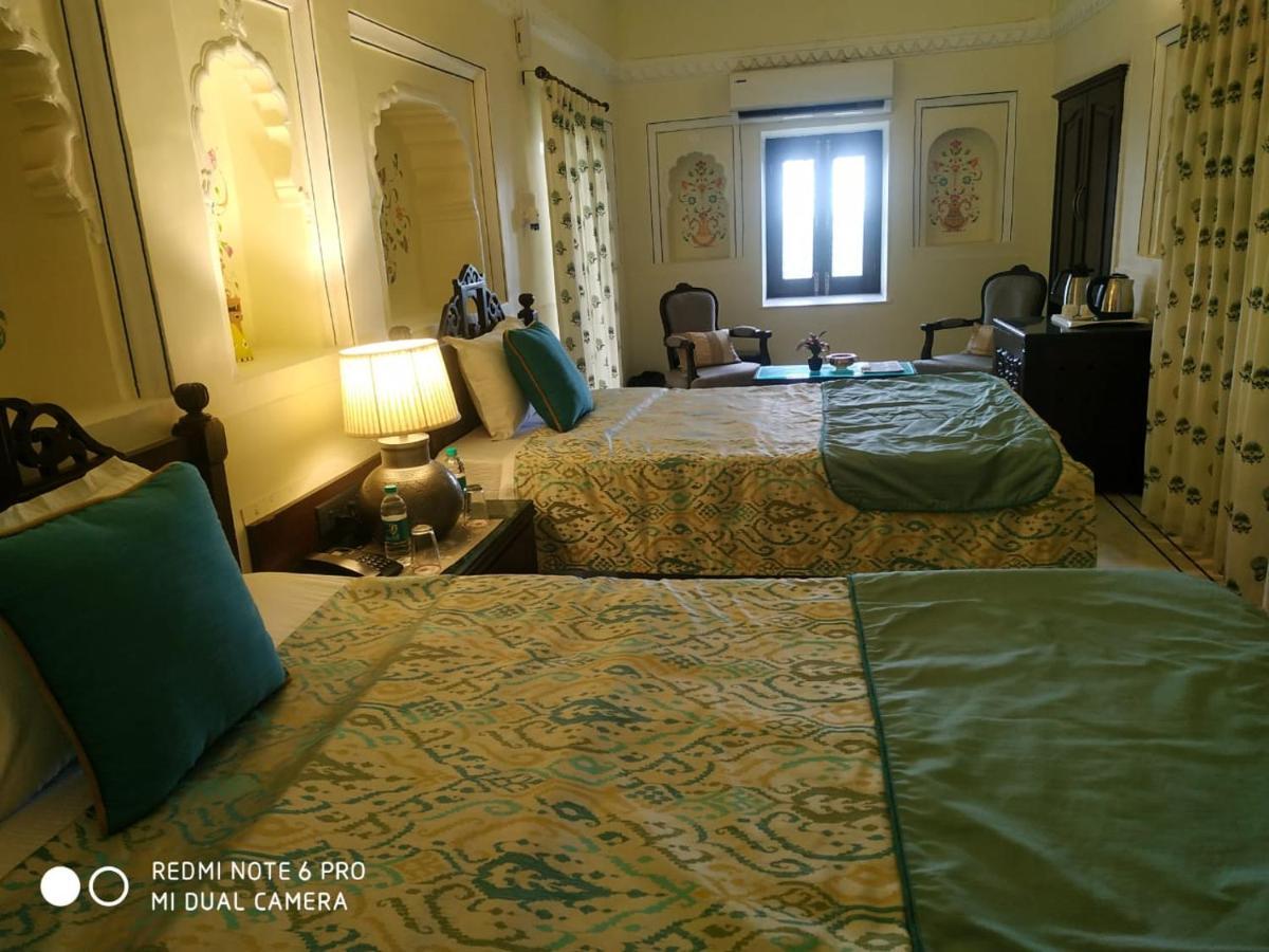 Mpt Sheesh Mahal, Orchha Hotel Exterior foto